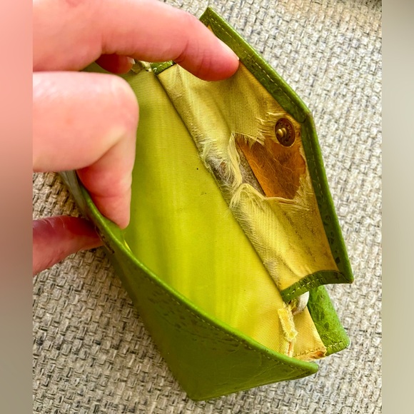 VINTAGE :1960s Princess Gardner Green Leather Kiss Clasp Long Wallet - Picture 7 of 7